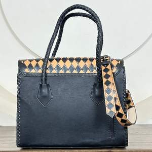 Sac fourre-tout élégant en cuir de vachette travaillé à la main avec bandoulière, motif à carreaux de créateur, style western, sac à main pour femmes - Product Image 5