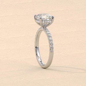 Bague Halo Classique en Diamant Taille Coussin 1,01 Carat Certifié IGI, Or Blanc 10K, Diamant de Laboratoire, Cadeau d'Anniversaire pour Elle - Product Image 3