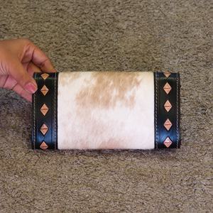 New Western Trifold <b>Wallet</b> Cowhide Tooled Leather with Aztec Saddle Blanket <b>Wallet</b> For Women With Magnet Flap Multiple Card Slot - Product Image 3