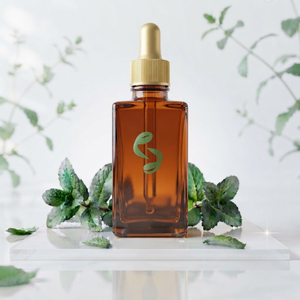 Huile essentielle de menthe poivrée de qualité supérieure pour bougies parfumées, savons, mélanges de parfumerie et programmes d'approvisionnement en gros internationaux - Product Image 2