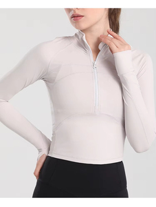 Haut de yoga à col montant, manches longues, fermeture éclair, coupe courte, anti-transpiration, confortable, pour femmes, à prix avantageux. - Product Image 4