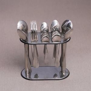 Juego de Cubiertos de Acero Inoxidable Hecho a Mano de 29 Piezas, Acabado de Grado Alimenticio, Diseño Elegante con Estampado Floral, Apto para Horno de Microondas - Product Image 1