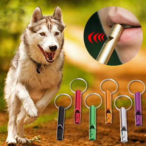 Vente en gros - Porte-clés multifonctionnel en alliage d'aluminium, couleurs vives, très vendu, sifflet intégré, accessoire pour animaux de compagnie, camping, randonnée - Product Image 6