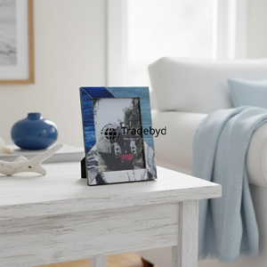 Marco de Fotos Artesanal Decorativo de Resina de Primera Calidad con Incrustaciones Hechas a Mano por Tradebyd - Product Image 2