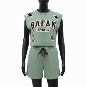 Conjunto de Camiseta Deportiva sin Mangas y Pantalones Cortos para Mujer, 100% Algodón, Mezcla de Algodón Premium, Color Verde Salvia, Logotipo en Parche - Product Image 6