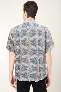 Chemise élégante pour homme en polyester multicolore à imprimé floral, coupe classique, col chemise et manches courtes, pour un usage décontracté. - Product Image 3