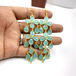 Boucles d'oreilles pendantes en calcédoine aqua en forme de fleur, design élégant de chandelier pour soirée, en alliage de zinc, vente en gros - Product Image 3