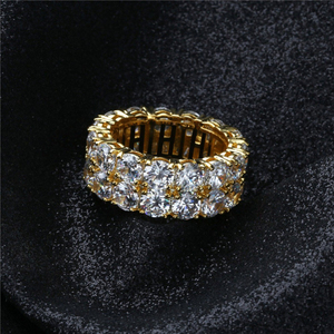 Anillo de compromiso y boda vintage de lujo con diamante de moissanita VVS de corte brillante redondo, certificado IGI, con engaste pavé y puntas. - Product Image 5