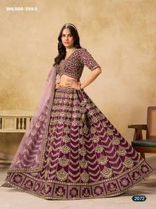 Conjunto de Lehenga Choli y Dupatta de Seda Artística de Alta Calidad con Bordado, para Bodas, Moda Femenina, Fabricante y Exportador Indio - Product Image 3