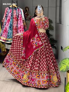 Conjunto de Lehenga Choli y Dupatta de Rayón y Algodón con Estampado Azarakh y Adornos de Espejo, Estilo Tradicional Indio, Nueva Variedad para Festivales - Product Image 5