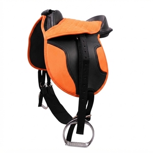 Silla de Montar Inglesa de Alta Calidad con Cuero PU y Estructura de Plástico para Entrenamiento de Caballos y Actividades de Ocio - Product Image 1