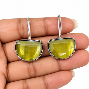 ARTS JEWELS Pendientes Étnicos de la India con Piedras Amarillas y Verdes |   Joyería de Fiesta Clásica con Forma de Luna Plateada - Product Image 3