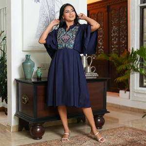 Elegante Vestido Azul Marino de Rayón Pesado para Mujer - Product Image 3