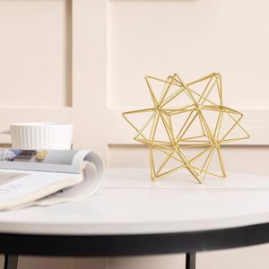 Escultura de Estrella Geométrica Dorada de Lujo, Adorno Decorativo Abstracto de Metal Moderno para Exhibición en Estantes de Hogar u Oficina - Product Image 2