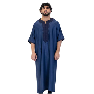 เสื้อผ้าผู้ชายมุสลิมแบบอิสลาม ดีไซน์เรียบร้อย ผ้าพรีเมียม ผลิตจากโรงงาน โทบไซส์ใหญ่ โทบผู้ชาย สีพื้น น้ำหนักเบา - Product Image 4