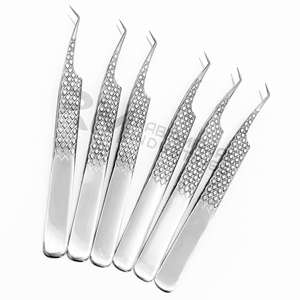 Pince à épiler RMI 45 degrés en acier inoxydable argenté, pointe en fibre personnalisable, texture lisse, longueur 10 mm - Product Image 2