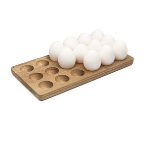 Support à œufs décoratif en bois, idéal pour les cuisines de style campagnard, les comptoirs de maison et les besoins traditionnels de rangement des œufs - Product Image 3