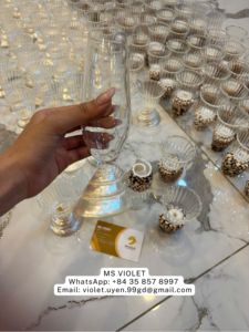 Verre à vin en coquillage fait main avec logo personnalisé, design côtier, pour décoration, souvenir de mariage au Vietnam - Product Image 1