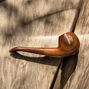 Pipa de Cigarros de Madera Roja Sólida con Acabado Liso, Estilo Curvo/Recto, Hecha a Mano, Única, de Madera Natural - Product Image 2