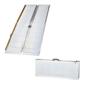 Rampe de chargement pliable portable en aluminium de 6 pieds pour scooters et fauteuils roulants - Product Image 1