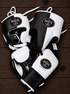 Guantes de Boxeo Personalizados Blancos y Dorados 'No Boxing No Life' de Cuero Vacuno Auténtico, Protector de Cabeza y Protector Inguinal, con Cordones y Dedos Completos - Product Image 4