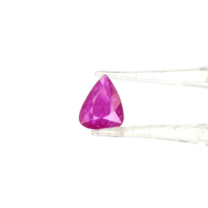 Pérolles de rubis naturelles du Mozambique non traitées 2 carats, pierre précieuse de rubis naturel taillée en facettes pour la fabrication de bijoux, prête à l'emploi - Product Image 2