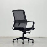 Chaise de bureau pivotante noire en maille, réglable en hauteur, avec accoudoirs et base roulante, idéale pour la maison, le bureau ou les visiteurs - Product Image 5