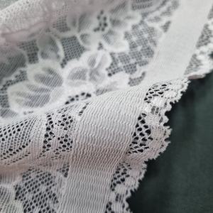 Bande de dentelle florale extensible brevetée 23 cm en nylon et élasthanne tricotée chaîne pour bretelles de soutien-gorge et lingerie, structure élastique légère - Product Image 1