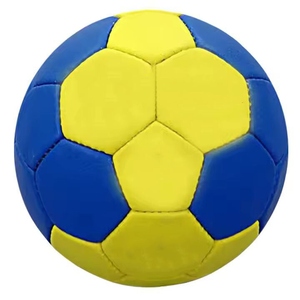 Ballon de handball bicolore en PU, professionnel, pour matchs en salle et en extérieur, entraînement, sac en filet pliable imprimé sur mesure, vente en gros - Product Image 3