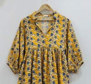 Vestido Túnica Midi Teñido Anudado, Hecho a Mano, 100% Algodón, Transpirable y Ecológico para Mujer |   Estampado floral, cuello en V, mangas abullonadas, natural - Product Image 1