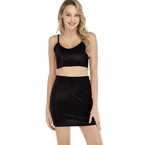Conjunto de Falda de 2 Piezas de Terciopelo Estampado para Mujer 3Starsexperts, Top de Tirantes Elástico Antiestático y Minifalda Casual - Product Image 1