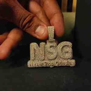 จี้เพชรฮิปฮอปเลี้ยงในห้องแล็บ 3.5 กะรัต ทองเหลือง NSG (Never Stop Grinding) เงินแท้ 925 สำหรับทุกโอกาส - Product Image 2