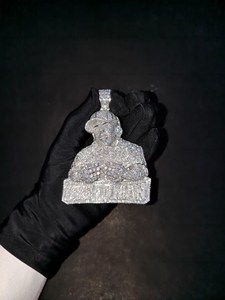 Pendentif Portrait de Cowboy Iced Out en Moissanite VVS1 Couleur D, Bijou Statement Hip Hop Western Personnalisé - Product Image 2
