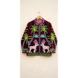 Blouson Anayra Craft pour femme en velours bordeaux brodé Suzani, doublure en coton respirant, motif cerf et palmier, style bohème complet - Product Image 1