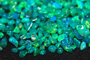 Ethiopian Green Opal Semiprecious Uncut Loose Beads Natural Irregular Shape Green Smoked Treatment 3-5mm Size Drilled Gemstone - Product Image 4