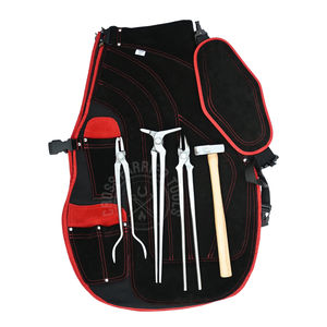 Kit de ferronnage avec tablier de sécurité pour fermeur, marteau de forge, pince de maintien à tête ronde, pince à chaussures, écarteur de chaussures à longue portée - Product Image 1