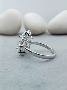 D'VINS JEWELS Bague de Fiançailles et de Mariage Tendance Forme Ronde et Poire, Taille Brillant, Couleur D, Blanc, Argent, Or Certifié - Product Image 4