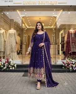 Robe Anarkali de luxe en Georgette à sequins brodés avec pantalon en micro-soie et dupatta pour femme DD 1290 - Product Image 6