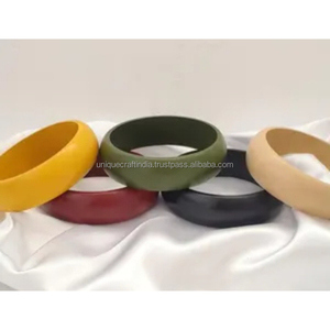 Brazaletes de madera Forest Whisper con cuentas multicolores | Acabado pulido suave con estilo minimalista elegante para la moda diaria - Product Image 5