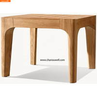 Table à manger d'extérieur géométrique carrée avec des bords arrondis, construction en teck massif, design moderne, imperméable et résistant aux UV