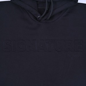 Sudadera con Capucha Negra Signature para Hombre, Corte Regular, Algodón French Terry, Estilo Casual, Logotipo Grabado en Relieve en la Parte Delantera, Diseño con Bolsillo - Product Image 5