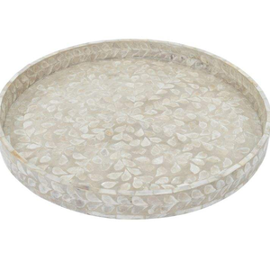 Plateau MOP durable, construit avec un support en coque robuste pour une utilisation décorative et fonctionnelle de longue durée. - Product Image 2