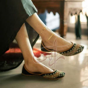 รองเท้าคุณภาพพรีเมียม พื้นกันลื่น ทนทาน ราคาถูก จำนวนมาก รับผลิตแบรนด์ส่วนตัว รองเท้าคุสซาสำหรับผู้หญิง - Product Image 6