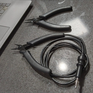 Kit d'outils de fabrication de bijoux permanents 4 pièces avec logo personnalisé – Pinces à sertir, pinces à bec long, pinces à bec pointu, pinces coupantes à bec courbé – Vente en gros - Product Image 6