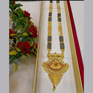 Collier ethnique religieux élégant Mangalsutra avec perles de pierres précieuses noires, perles et diamants pour les occasions de mariage -11059031GL - Product Image 1