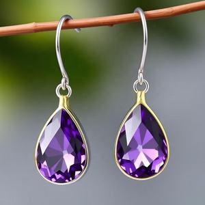 Boucles d'oreilles pour femmes en argent sterling 925 plaqué or 18 carats et rhodium Pierres précieuses hydro améthyste de style mignon pour mariages ou fêtes - Product Image 1