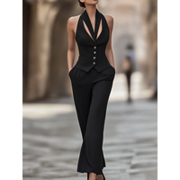 Combinaison-haut à bretelles inspirée du smoking Obsidian Architect, avec un décolleté plongeant