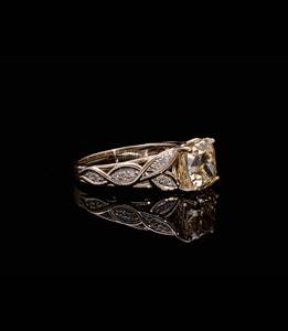 Bague de luxe en or massif 14K/18K avec diamant jaune taille coussin - Bijou fin vintage avec bande tressée en forme de feuille pour fiançailles et mariage - Product Image 3