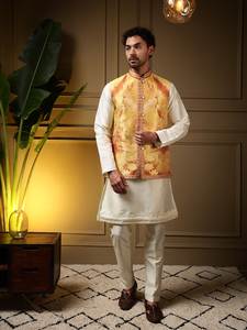 Ensemble Koti Kurta en soie exclusif pour hommes, avec pantalon assorti et veste Nehru, pour les mariages et les occasions traditionnelles - Product Image 2