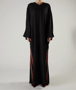 Nouvelle Abaya élégante noire traditionnelle islamique pour femmes, style Dubaï, vêtement musulman d'Arabie Saoudite, en polyester, longueur MAXI, collection Printemps 2026 - Product Image 1